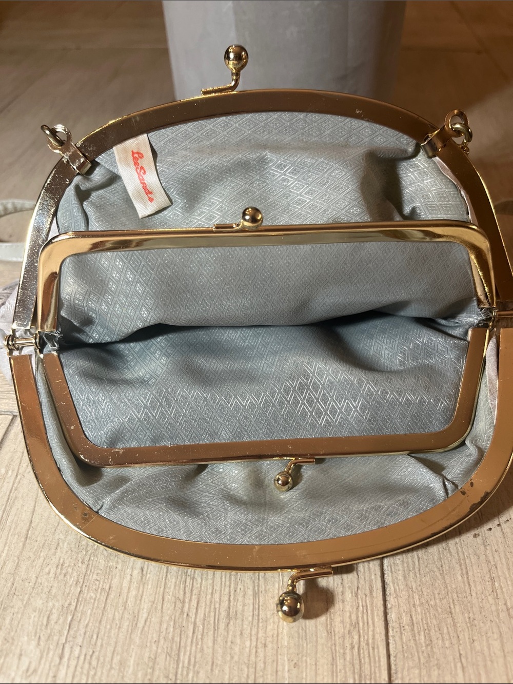 Lee Sands Eel skin Kiss-Lock Crossbody Bag with Gold Frame - Picture 7 of 7